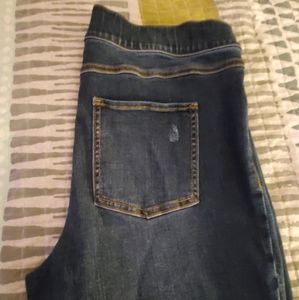 Spanx Distressed Jegging- Medium Dark wash